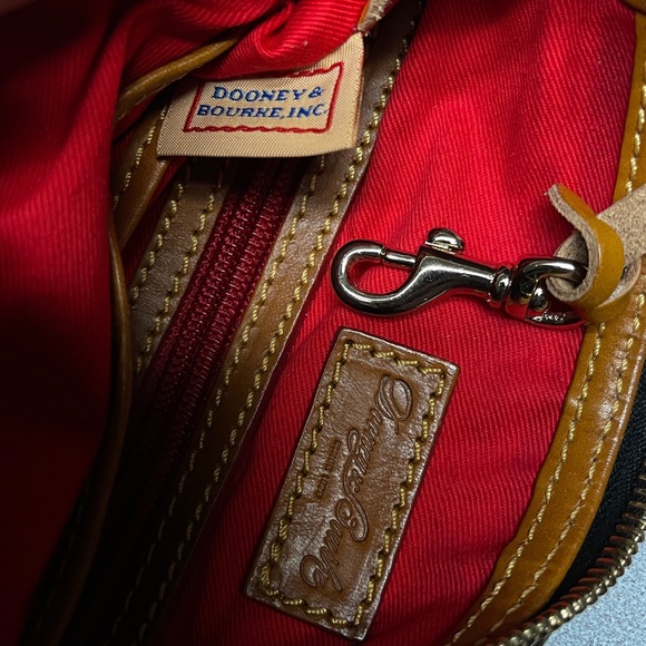 DOONEY AND BOURKE VINTAGE CROSSBODY BAG - Picture 11 of 11